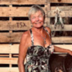 Meet your Posher, Sandi